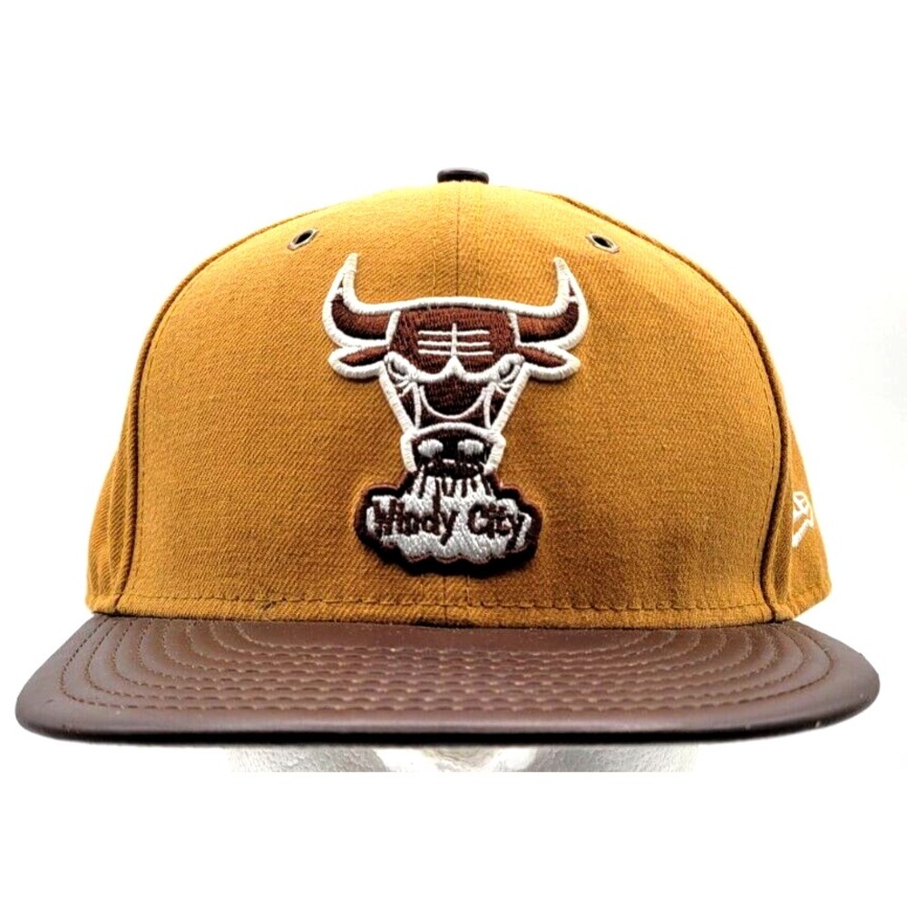 CHICAGO BULLS CAP HAT FITTED TWO TONE BROWN SIZE 8 NEW ERA HARDWOOD CLASSICS
